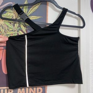 black criss-cross crop top